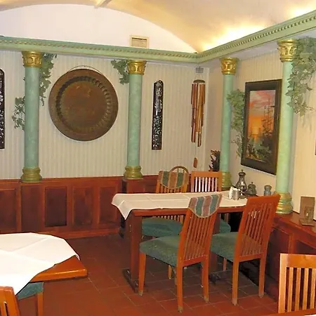 Jordan Goscinne Hotel